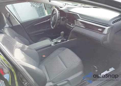 2025 Toyota Camry Le z USA, uszkodzony, nr VIN 4T1DAACKXSU549908